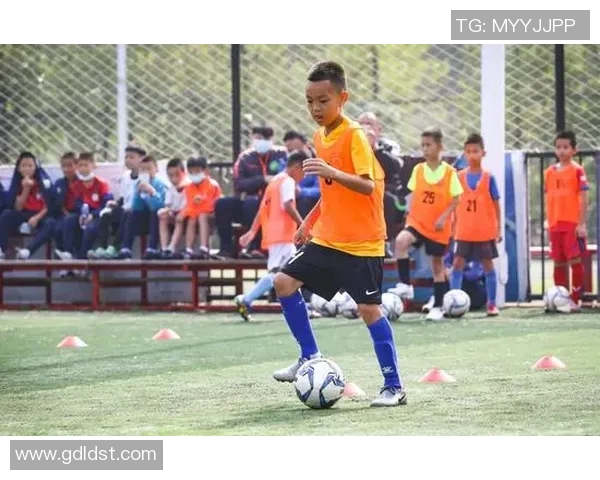 足球明星青训年龄揭秘如何影响他们的职业生涯与成就