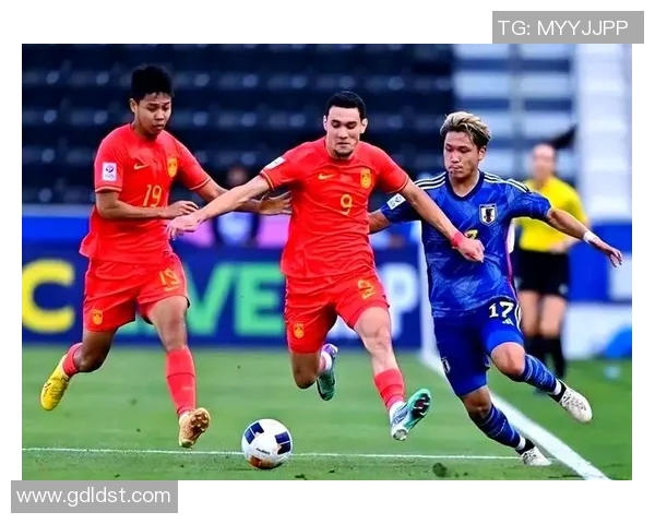 矮小症足球明星的逆袭之路如何打破身高限制成就辉煌职业生涯